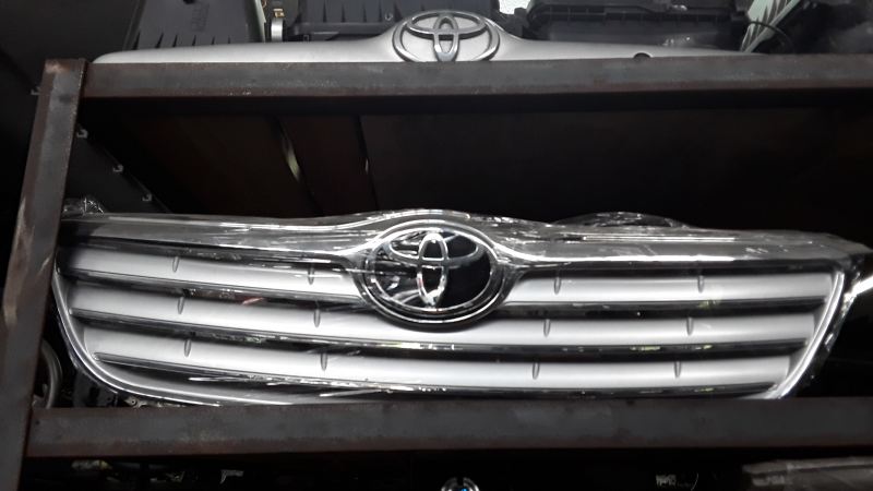 2006 Toyota Corolla Ön Panjur Orjinal Çıkma